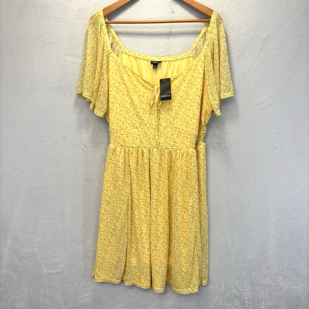 NWT Torridโ Mini Mesh Flutter Sleeve Dress 4X 26 Yellow Floral Sundress Babydoll